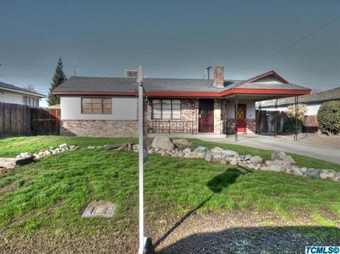 1576 E Sequoia Ave, Tulare, CA 93274 photo 1