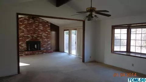 1385 S Riverview Ave, Reedley, CA 93654 photo 2