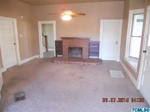 303 E Palm St, Exeter, CA 93221 photo 5