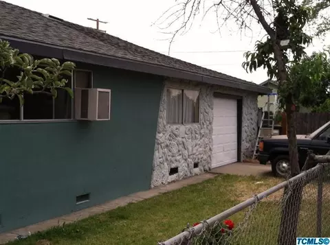 735 W Harold Ave, Visalia, CA 93291 photo 3