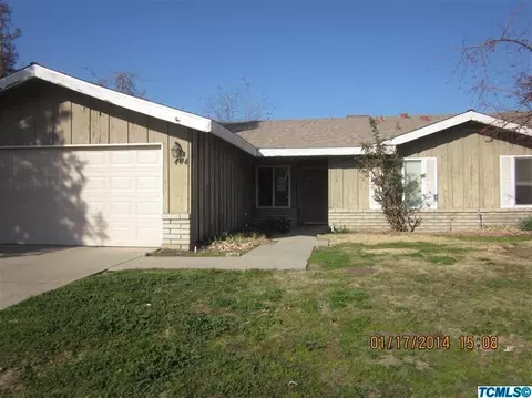 404 E Laura Ct, Visalia, CA 93277 photo 1