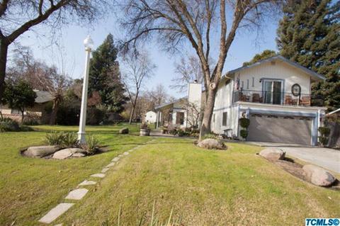 111 Trout Lake Dr, Sanger, CA 93657 photo 1