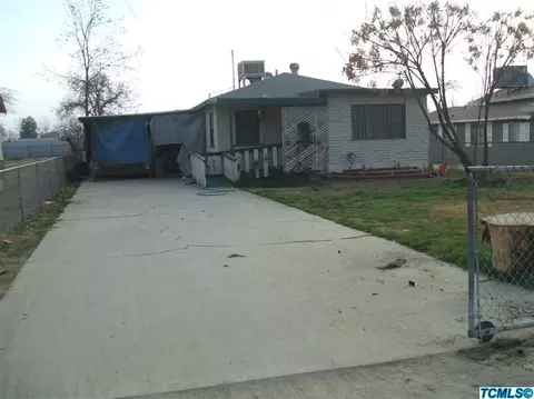 299 W Wade Ave, Tulare, CA 93274 photo 1