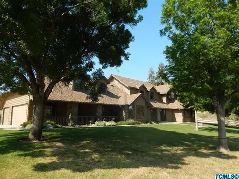 31178 Gray Dr, Exeter, CA 93221 photo 2