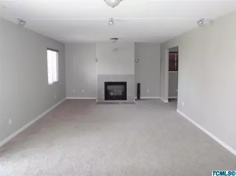 2424 E Victor Ave, Visalia, CA 93292 photo 5
