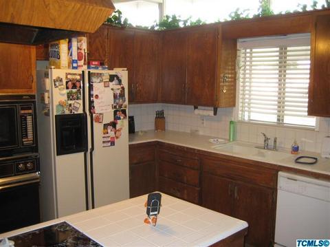255 E Gail Ave, Tulare, CA 93274 photo 10