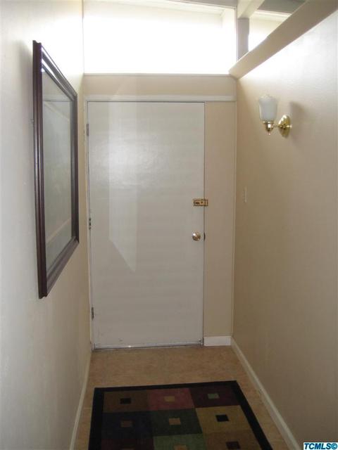 255 E Gail Ave, Tulare, CA 93274 photo 3
