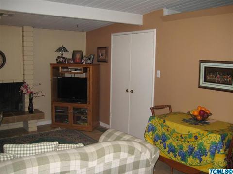 255 E Gail Ave, Tulare, CA 93274 photo 20