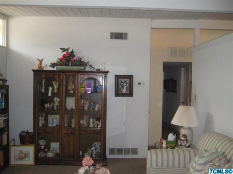 255 E Gail Ave, Tulare, CA 93274 photo 7