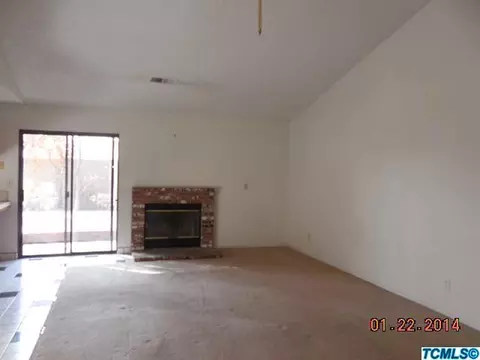 670 N Claremont Ave, Clovis, CA 93611 photo 3