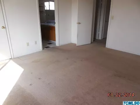 670 N Claremont Ave, Clovis, CA 93611 photo 7