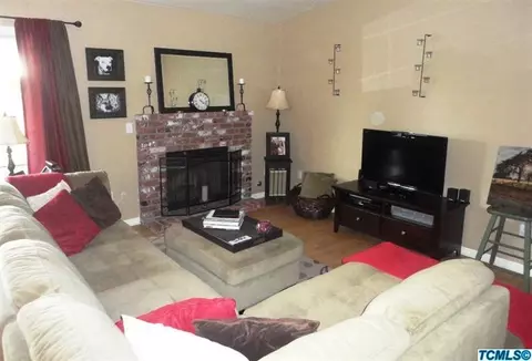 1463 Mary Ct, Exeter, CA 93221 photo 4