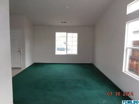 650 Manes St, Firebaugh, CA 93622 photo 2