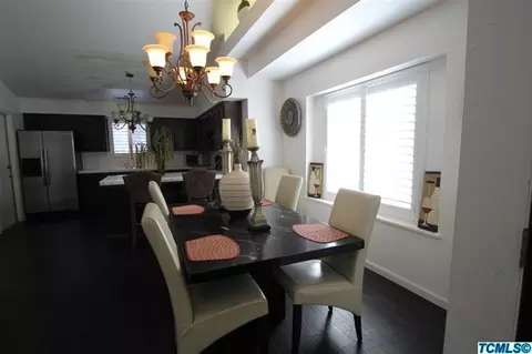 3018 E Douglas Ave, Visalia, CA 93292 photo 8