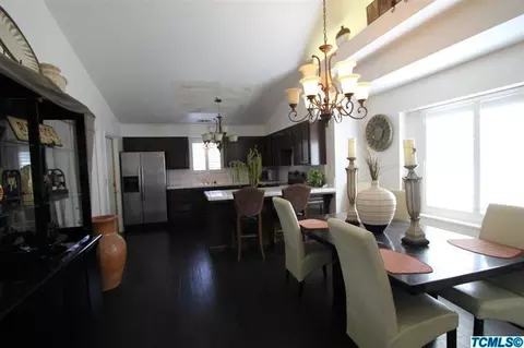 3018 E Douglas Ave, Visalia, CA 93292 photo 7