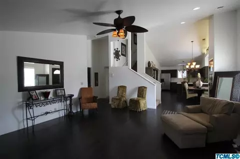 3018 E Douglas Ave, Visalia, CA 93292 photo 15