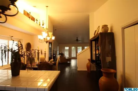 3018 E Douglas Ave, Visalia, CA 93292 photo 5