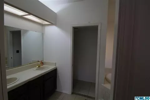 3018 E Douglas Ave, Visalia, CA 93292 photo 24