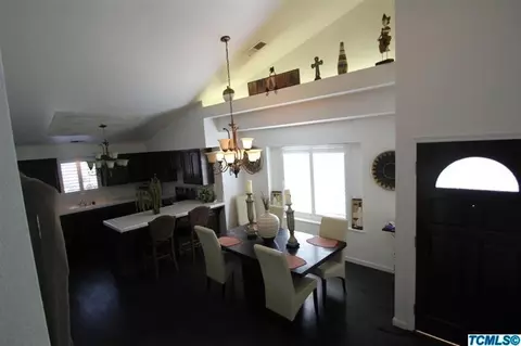 3018 E Douglas Ave, Visalia, CA 93292 photo 6