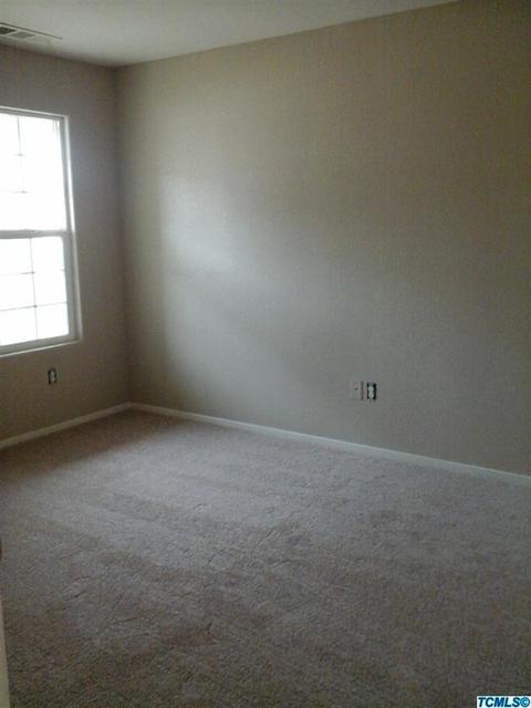 145 E Robin Ave, Visalia, CA 93291 photo 10
