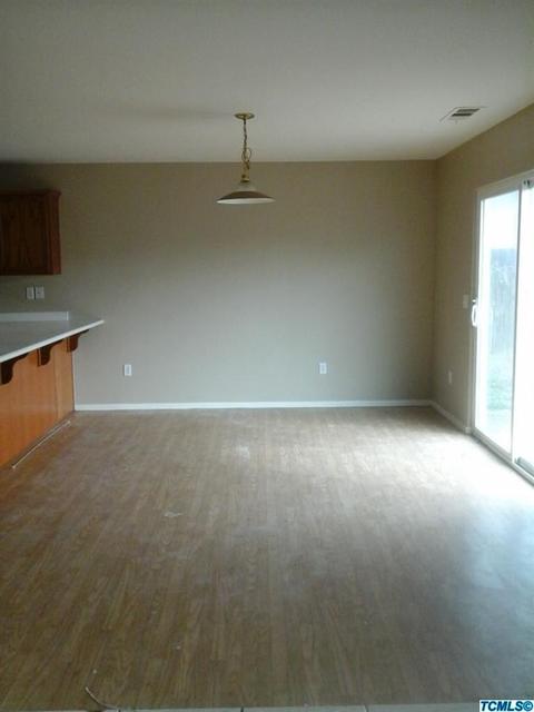 145 E Robin Ave, Visalia, CA 93291 photo 6