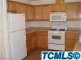 300 Larish St, Lemoore, CA 93245 photo 4