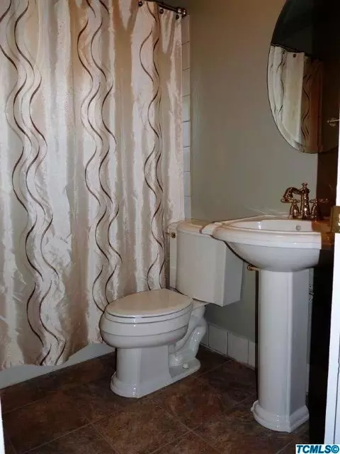 2447 E Sunset, Tulare, CA 93274 photo 7