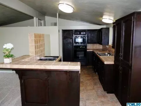 2447 E Sunset, Tulare, CA 93274 photo 3