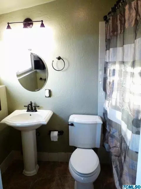 2447 E Sunset, Tulare, CA 93274 photo 8