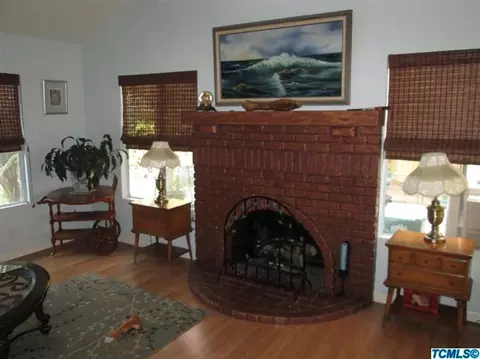 1225 E Ferguson Ave, Visalia, CA 93292 photo 6