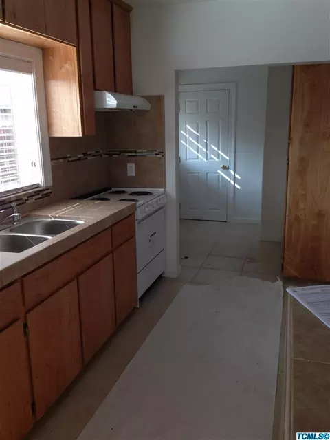 304 N Quince Ave, Exeter, CA 93221 photo 3