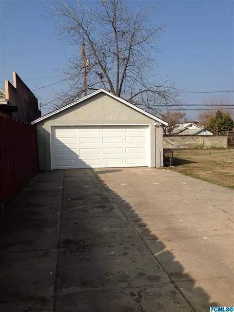 304 N Quince Ave, Exeter, CA 93221 photo 9