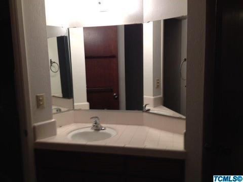 1341 S Chatham St, Visalia, CA 93277 photo 8