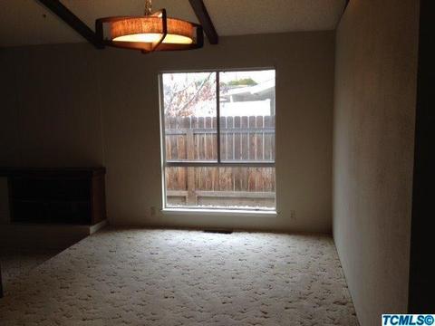 1341 S Chatham St, Visalia, CA 93277 photo 3