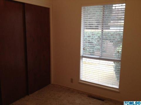 1341 S Chatham St, Visalia, CA 93277 photo 4