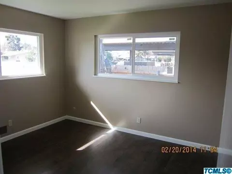 702 E Kaweah Ave, Visalia, CA 93292 photo 12