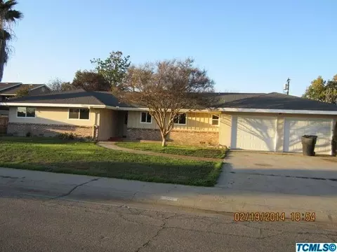 702 E Kaweah Ave, Visalia, CA 93292 photo 2