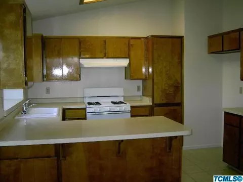 1712 E Babcock Ave, Visalia, CA 93292 photo 15