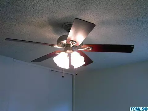 1712 E Babcock Ave, Visalia, CA 93292 photo 38