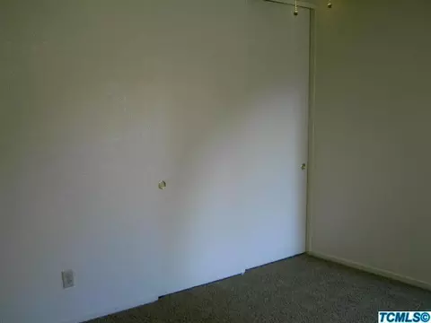 1712 E Babcock Ave, Visalia, CA 93292 photo 37