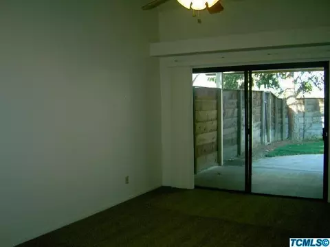 1712 E Babcock Ave, Visalia, CA 93292 photo 22