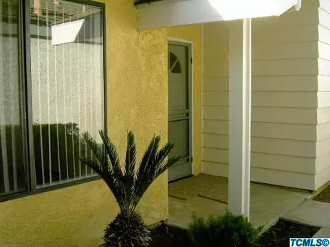 1712 E Babcock Ave, Visalia, CA 93292 photo 4