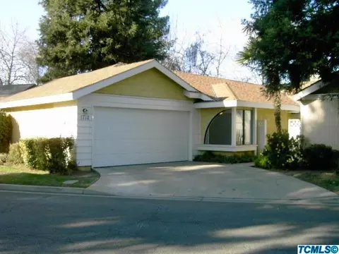 1712 E Babcock Ave, Visalia, CA 93292 photo 1