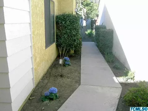 1712 E Babcock Ave, Visalia, CA 93292 photo 6
