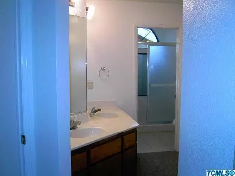 1712 E Babcock Ave, Visalia, CA 93292 photo 26