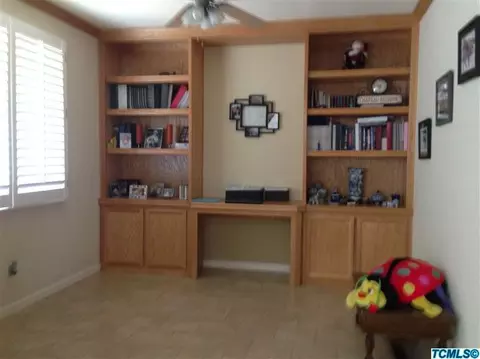 2986 E Sierra Ave, Tulare, CA 93274 photo 5