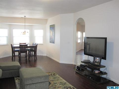 1842 E Mono, Tulare, CA 93274 photo 6