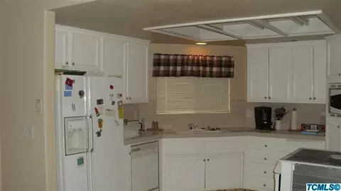 643 Monroe St, Coalinga, CA 93210 photo 5