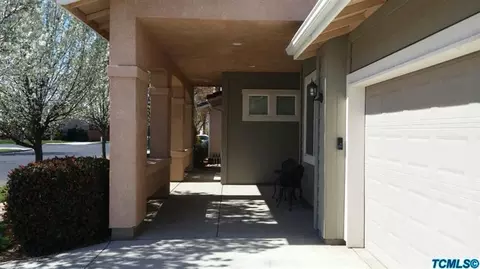 2194 E Washington Ave, Reedley, CA 93654 photo 4