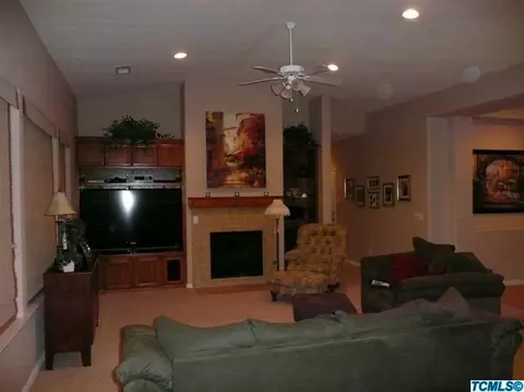 2194 E Washington Ave, Reedley, CA 93654 photo 6